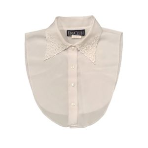 Vintage Collar with Embroidered Collar Detail